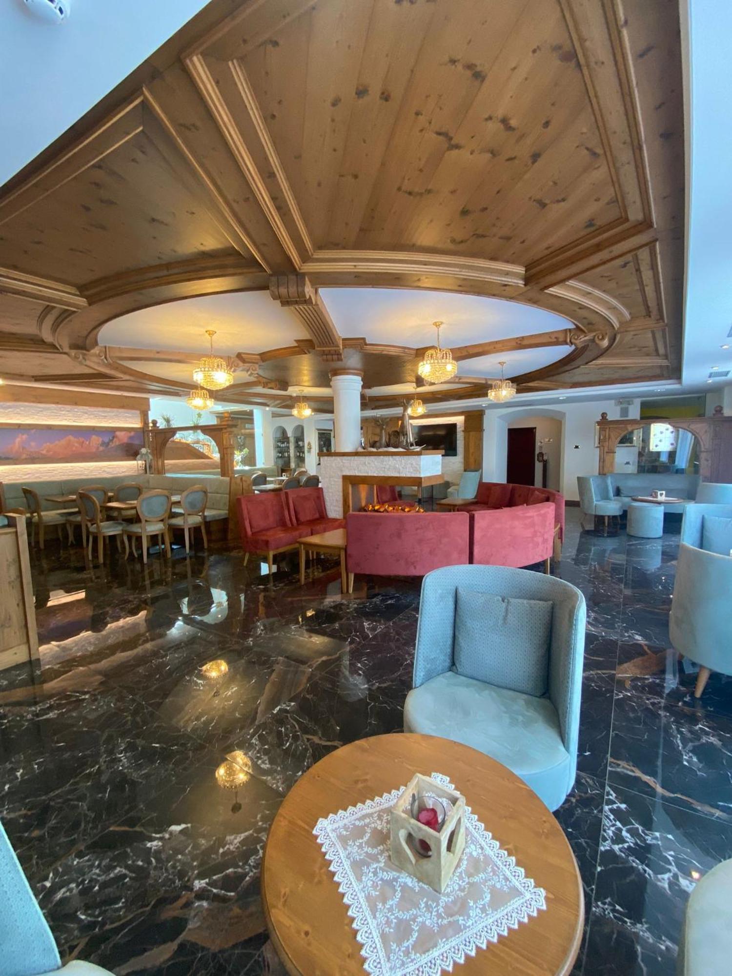 Family Hotel La Perla Fiera Di Primiero Dış mekan fotoğraf