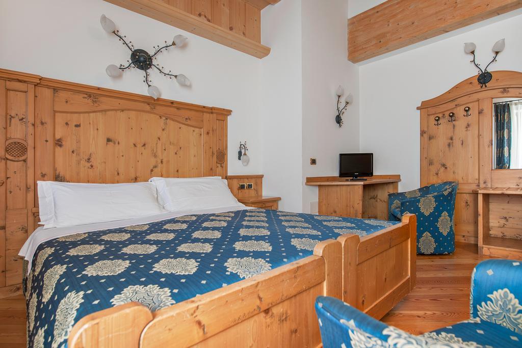 Family Hotel La Perla Fiera Di Primiero Dış mekan fotoğraf