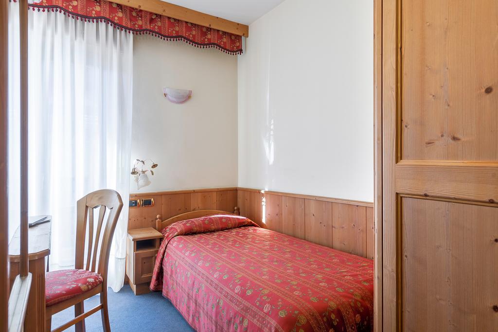 Family Hotel La Perla Fiera Di Primiero Dış mekan fotoğraf